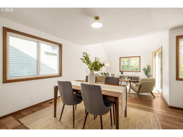 7050 Sw 156TH Ave, Beaverton, OR 97007