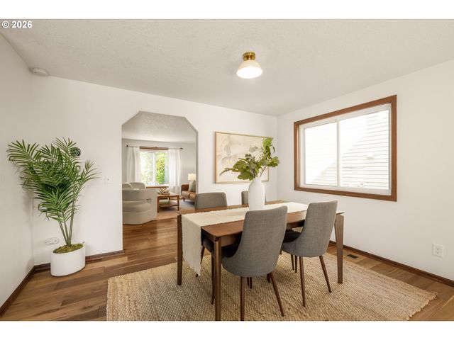 7050 Sw 156TH Ave, Beaverton, OR 97007