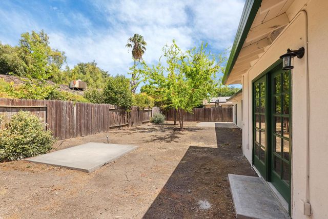 2555 Alexa Way, Stockton, CA 95209