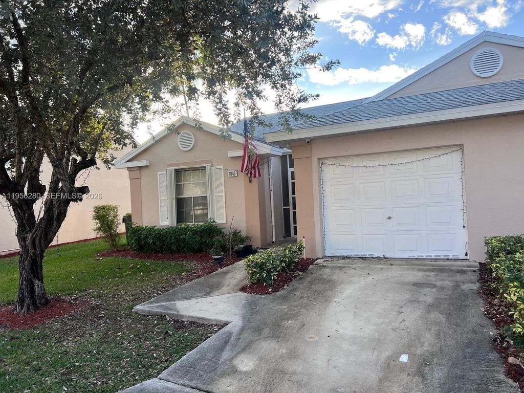 Image 1 of property listing at 1845 SE 6th Ct, Homestead, FL 33033