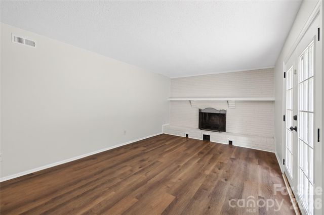 9524 Robert Burns Court, Charlotte, NC 28213