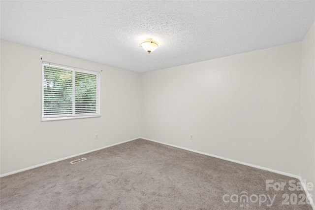 9524 Robert Burns Court, Charlotte, NC 28213