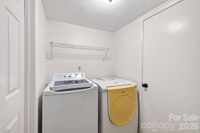 9524 Robert Burns Court, Charlotte, NC 28213