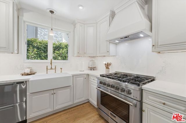 351 Veteran Avenue, Los Angeles, CA 90024