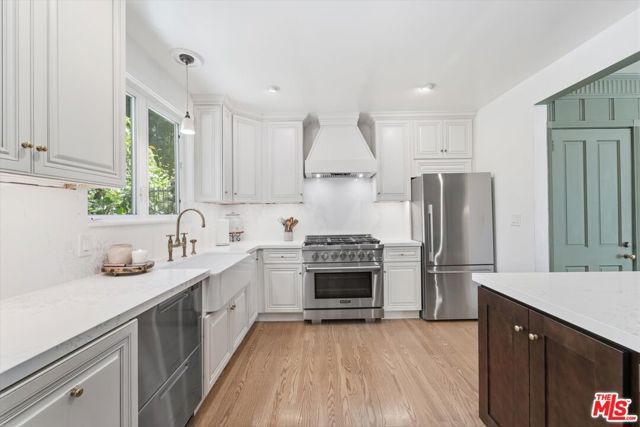 351 Veteran Avenue, Los Angeles, CA 90024