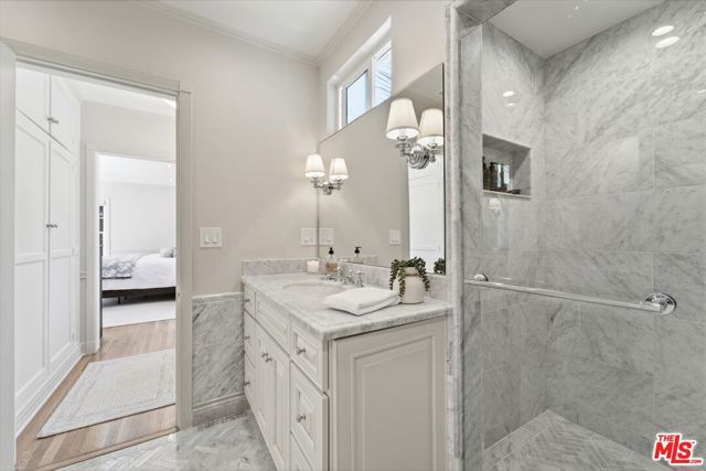 351 Veteran Avenue, Los Angeles, CA 90024