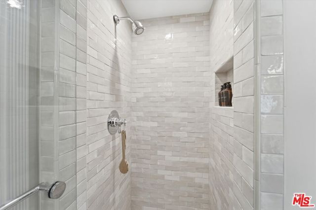 351 Veteran Avenue, Los Angeles, CA 90024