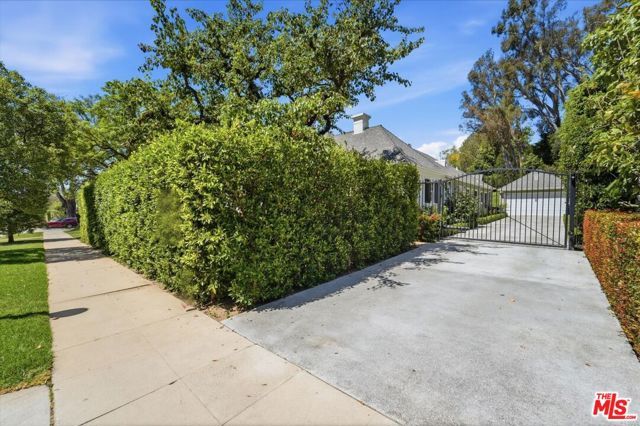 351 Veteran Avenue, Los Angeles, CA 90024