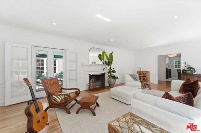 351 Veteran Avenue, Los Angeles, CA 90024
