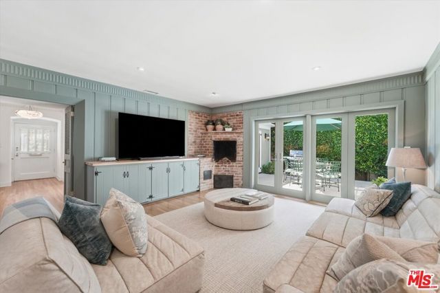 351 Veteran Avenue, Los Angeles, CA 90024