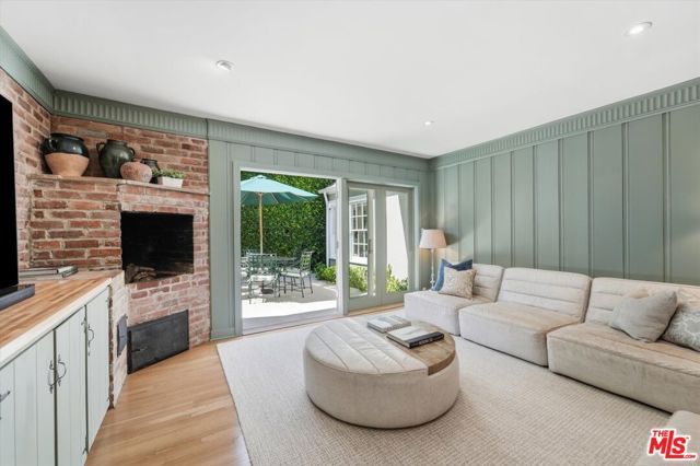 351 Veteran Avenue, Los Angeles, CA 90024