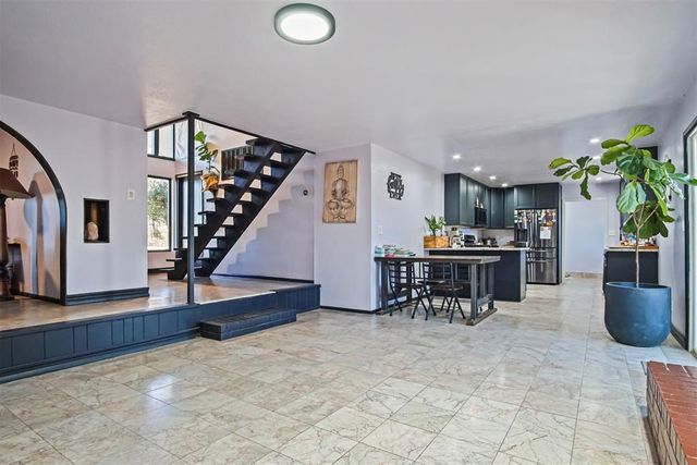 2806 N Wilburn Avenue, Bethany, OK 73008