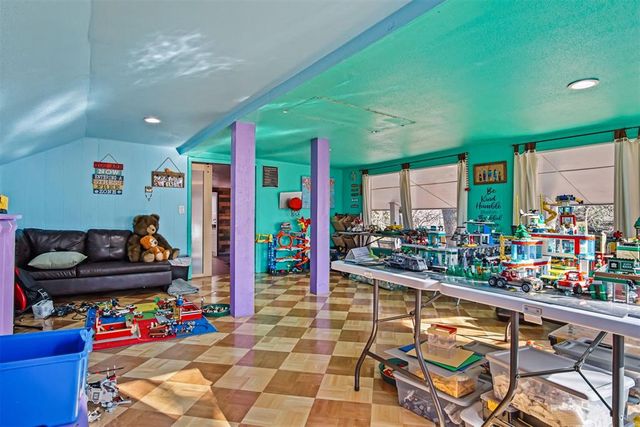 2806 N Wilburn Avenue, Bethany, OK 73008