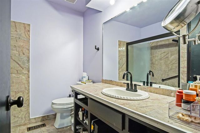 2806 N Wilburn Avenue, Bethany, OK 73008