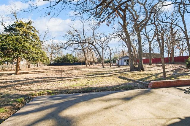 2806 N Wilburn Avenue, Bethany, OK 73008