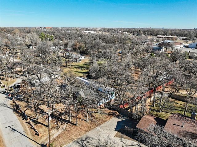 2806 N Wilburn Avenue, Bethany, OK 73008