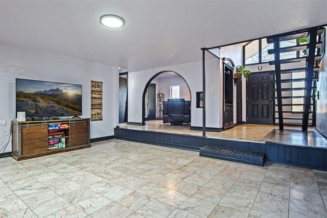 2806 N Wilburn Avenue, Bethany, OK 73008