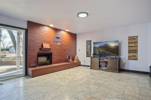 2806 N Wilburn Avenue, Bethany, OK 73008