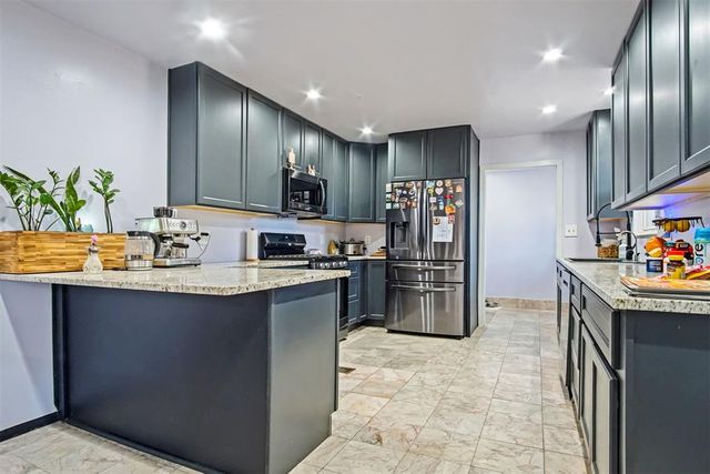 2806 N Wilburn Avenue, Bethany, OK 73008