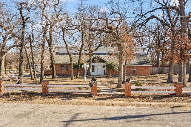 2806 N Wilburn Avenue, Bethany, OK 73008