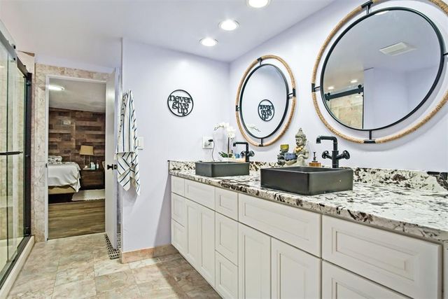 2806 N Wilburn Avenue, Bethany, OK 73008