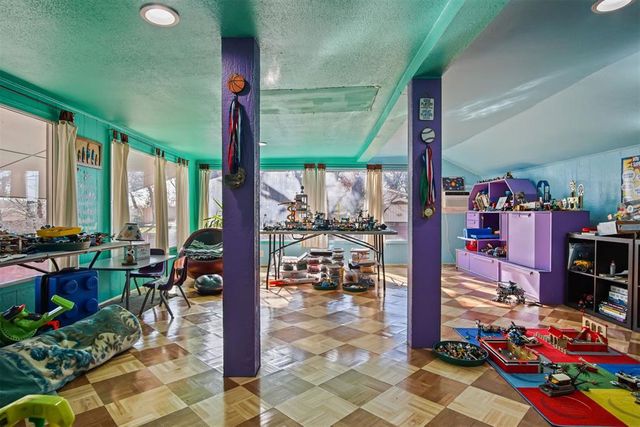 2806 N Wilburn Avenue, Bethany, OK 73008