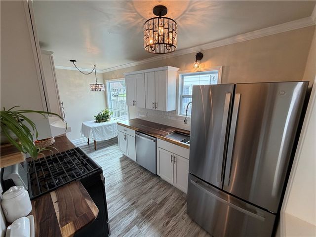 144 Dorsey Road, Greece, NY 14616
