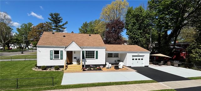 144 Dorsey Road, Greece, NY 14616