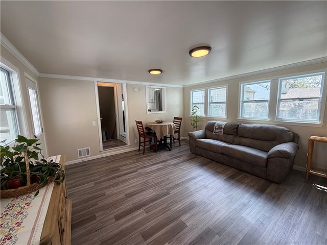 144 Dorsey Road, Greece, NY 14616