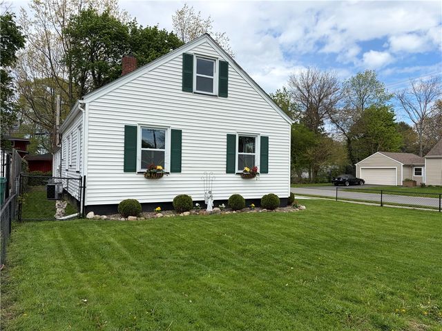 144 Dorsey Road, Greece, NY 14616