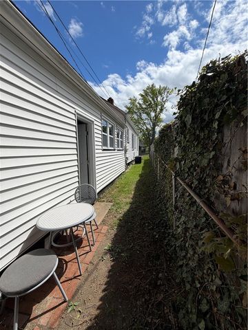 144 Dorsey Road, Greece, NY 14616
