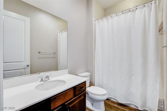 6803 Regency Crest Avenue, Las Vegas, NV 89148