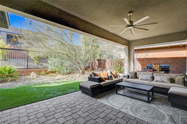 6803 Regency Crest Avenue, Las Vegas, NV 89148