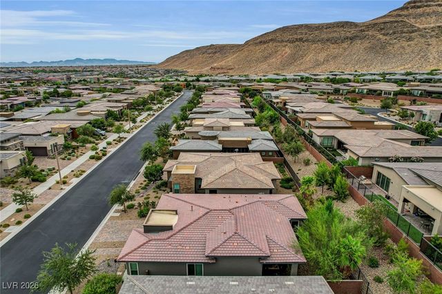 6803 Regency Crest Avenue, Las Vegas, NV 89148