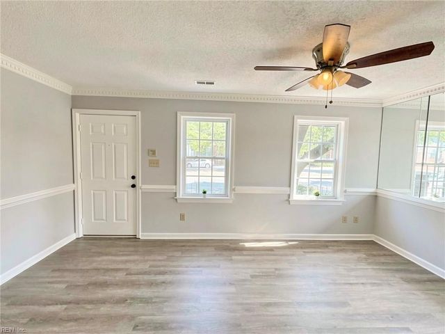217 Eaton ST, Hampton, VA 23669