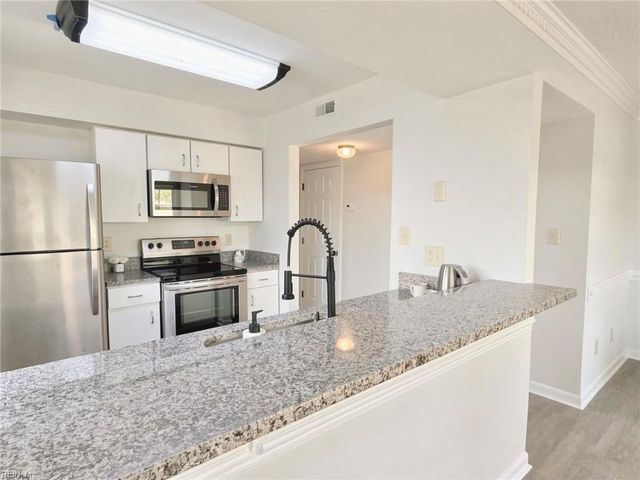 217 Eaton ST, Hampton, VA 23669