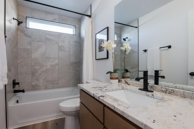 1927 Stryker Road SE, Albuquerque, NM 87106