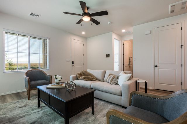 1927 Stryker Road SE, Albuquerque, NM 87106