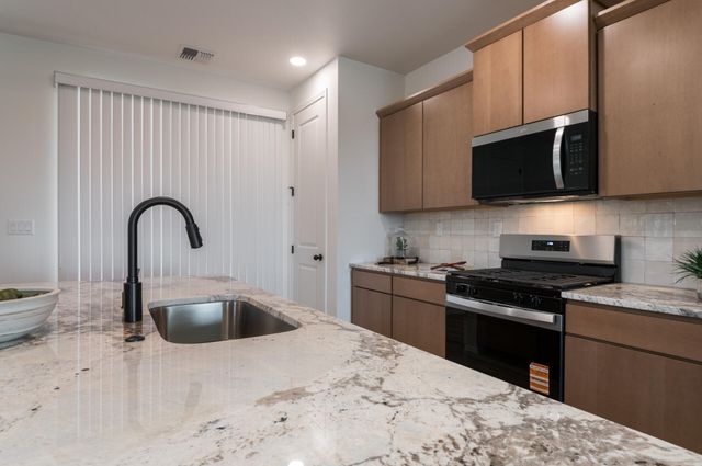 1927 Stryker Road SE, Albuquerque, NM 87106