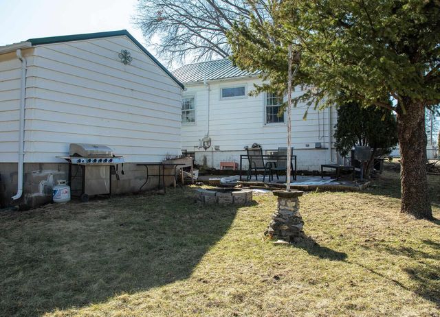 1181 E Mitchell, Waterloo, IA 50702