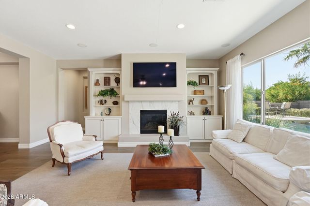 3732 E ELLIS Street, Mesa, AZ 85205