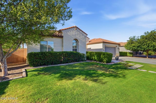 3732 E ELLIS Street, Mesa, AZ 85205