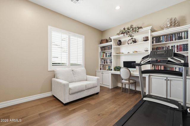 3732 E ELLIS Street, Mesa, AZ 85205