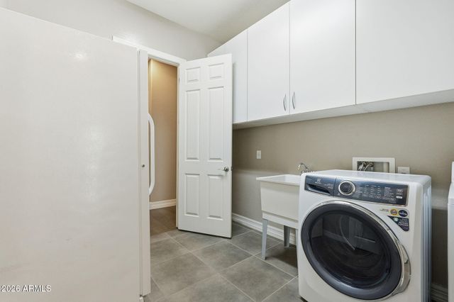 3732 E ELLIS Street, Mesa, AZ 85205