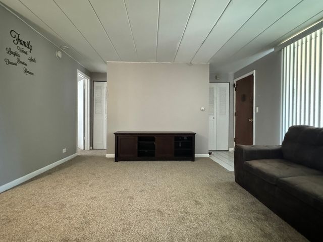 12548 Fairview Avenue 2A, Blue Island, IL 60406