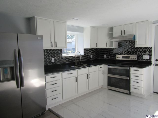 4251 D Street, Omaha, NE 68107