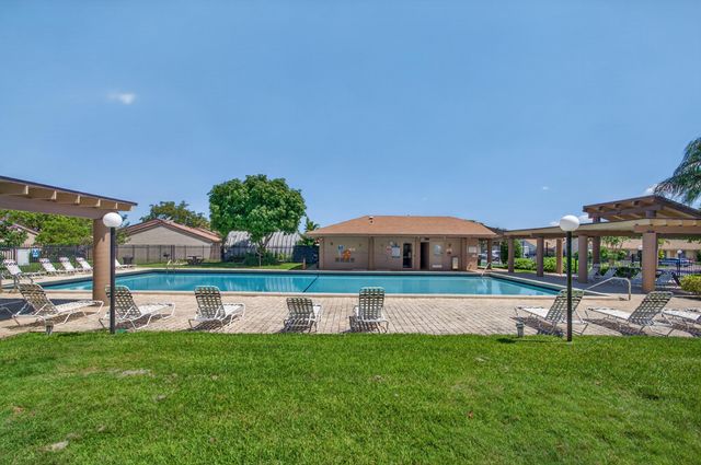 2132 SW 82nd Avenue 2132, Davie, FL 33324