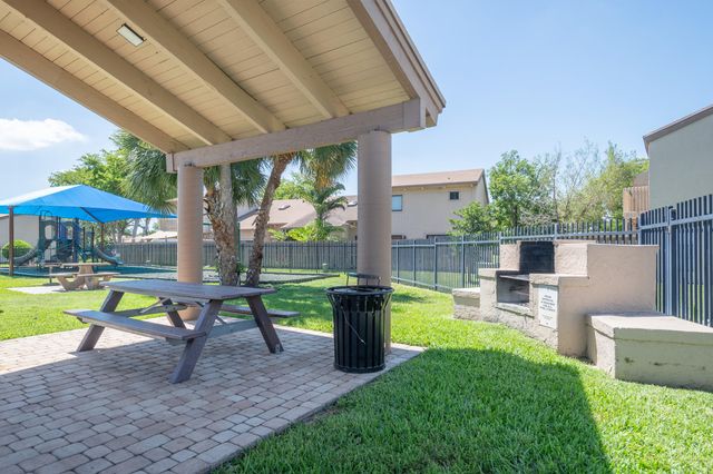 2132 SW 82nd Avenue 2132, Davie, FL 33324