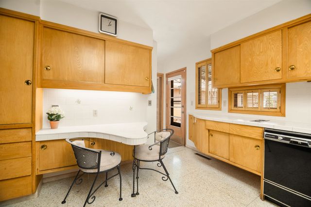 68 S Mission Rd, Eastborough, KS 67207