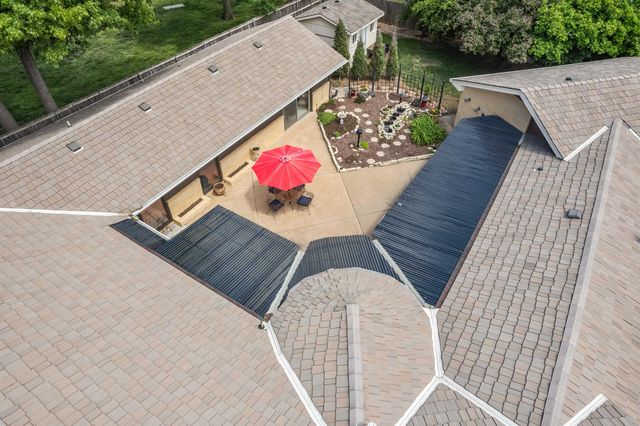 68 S Mission Rd, Eastborough, KS 67207